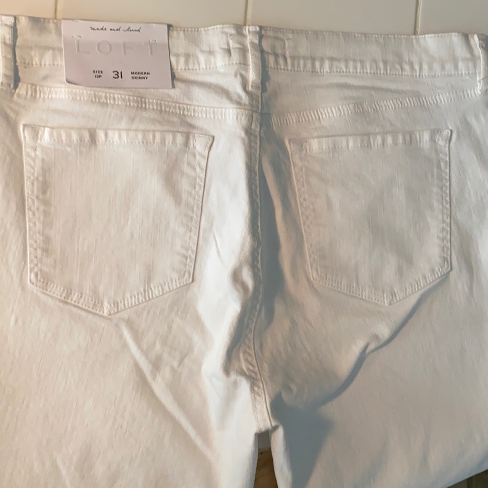 Loft white Modern Skinny jeans size 31/12 Petite